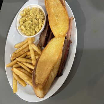 Smoke N Bones BBQ - Barbeque Near Me - Saint Louis, Missouri