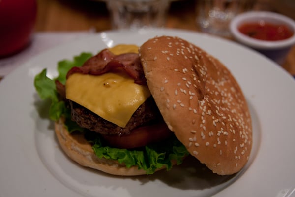 Bistro Burger 32 Photos 34 Reviews Burgers 26 Rue Montorgueil Chatelet Les Halles Paris France Restaurant Reviews Phone Number