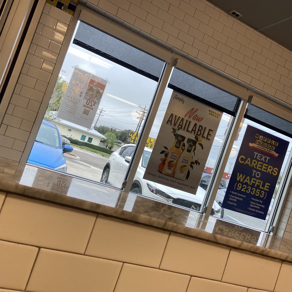 Waffle House - Inside - Diners Near Me - Lakeland, Florida Waffle House - Inside - Diners Near Me - Lakeland, Florida