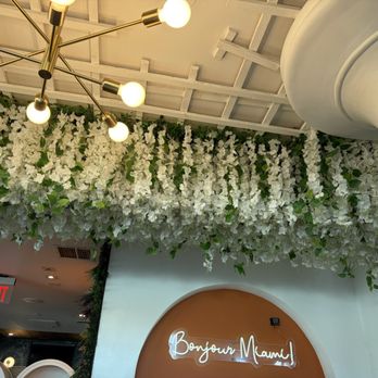 Bon Bouquet Cafe - Coffee & Tea Near Me - Miami Beach, Florida
