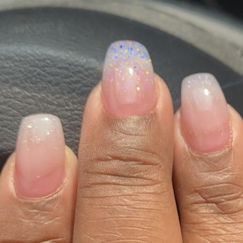 Custom Nails - Incorrectly blended and matched. - Nail Salons Near Me - Pearland, Texas