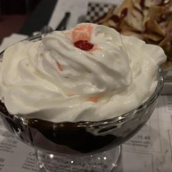 Chunky's Cinema Pub - Jabba The Hot Fudge Sundae