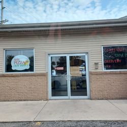 My Pizza My Way - Pulled up seeking food & A/C. Closed.