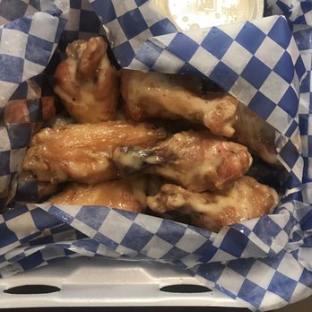 Ice House - Parmesan garlic wings - Sports Bars Near Me - Omaha, Nebraska