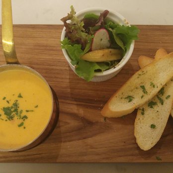 Light Cafe - Lobster Bisque - Cafes Near Me - Toronto, Ontario Light Cafe - Lobster Bisque - Cafes Near Me - Toronto, Ontario
