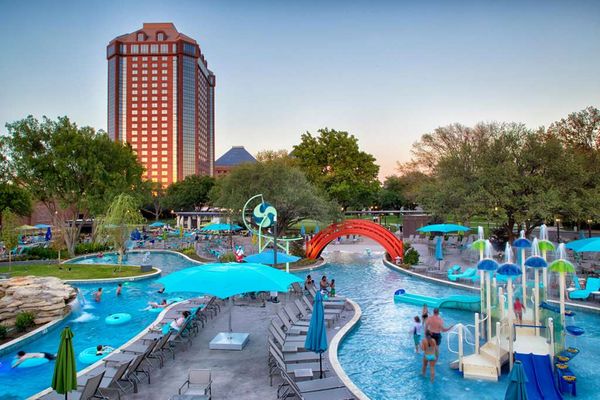 Hilton Anatole by null
