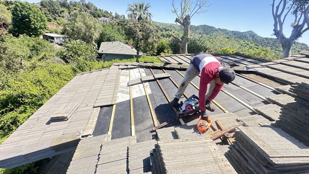 Slide of Roca Roofing