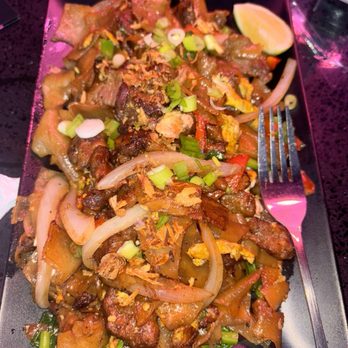Turkey Berry - Drunken noodles with lamb - Asian Fusion Near Me - Philadelphia, Pennsylvania Turkey Berry - Drunken noodles with lamb - Asian Fusion Near Me - Philadelphia, Pennsylvania