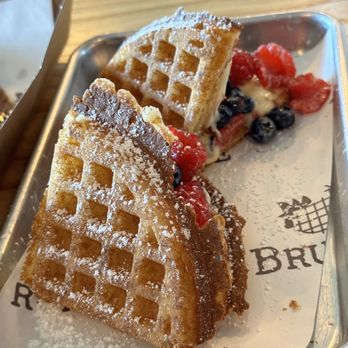 Bruxie - Chicken Shop Near Me - El Segundo, California