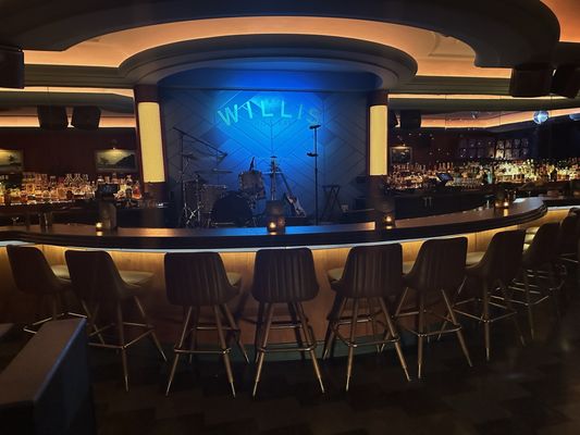 Willis Show Bar by null