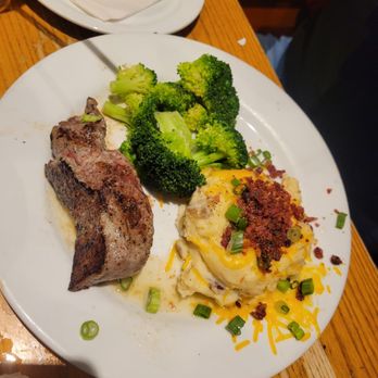 Chili's - Bars Near Me - Saint Cloud, Florida