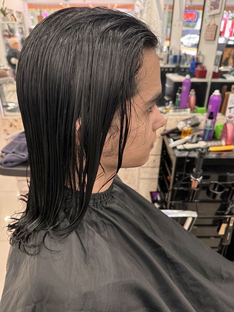 Magna Beauty Salon Millers Image