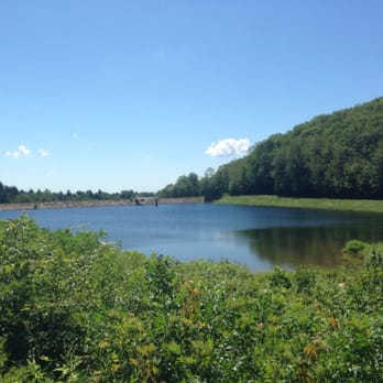 The Pinnacle - The reservoir. - Hiking Near Me