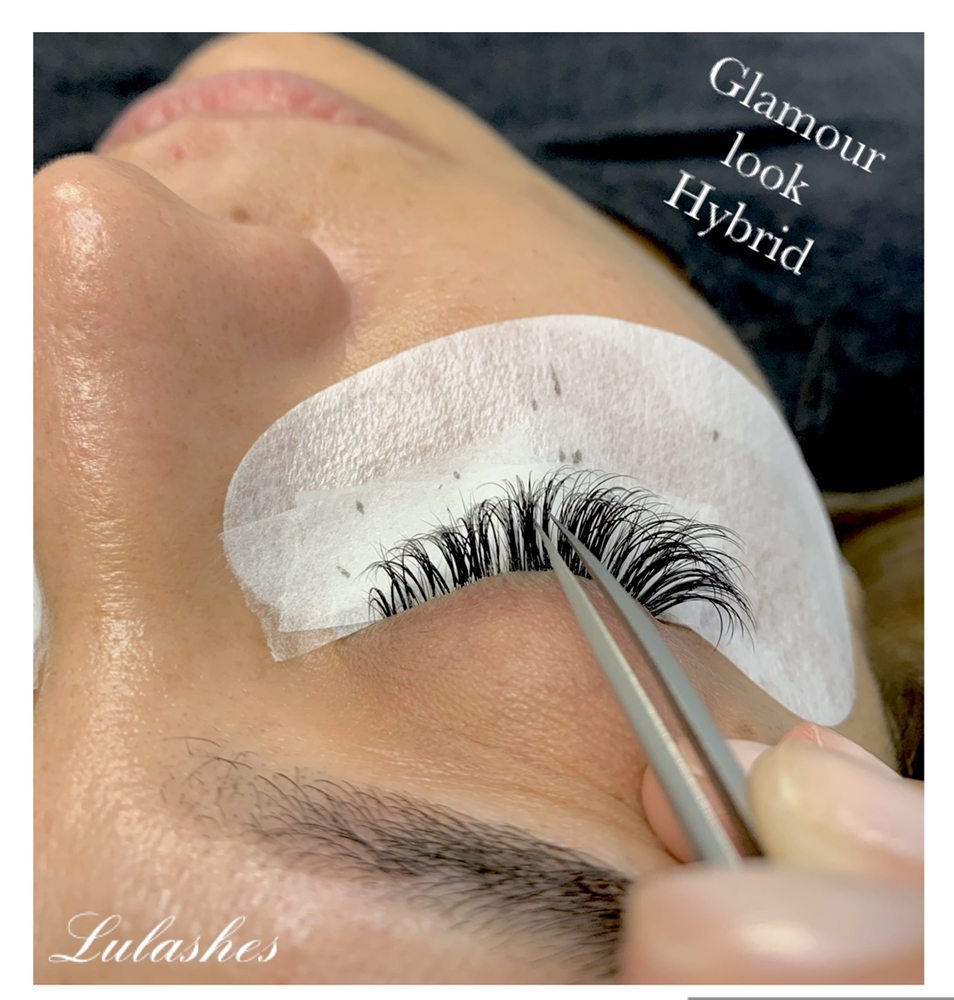 Lulashes Logo