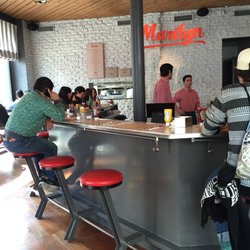 Marilyn Sanguches - All bar seating