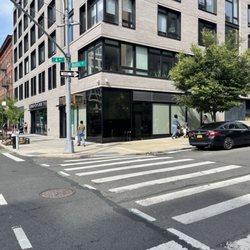 Brooklyn Oak Dental Care - Outside the office