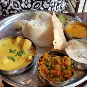 Masala Zone Earls Court - Large plate butter chicken - Indian Near Me - London, XGL