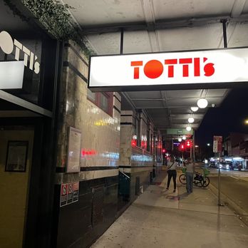 Totti's - Front of restaurant. - Italian Near Me - Bondi, NSW