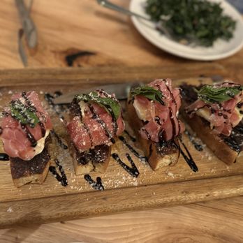 GIA MIA - Wheaton - Prosciutto Fig Toast Bruschetta - Italian Near Me - Wheaton, Illinois
