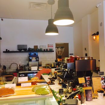 Dessert Cafe Momo - Desserts Near Me - Montreal, Quebec