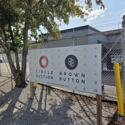 Circle Auction - Sign view from the street