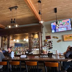 Bootleggers Bistro - Bar area