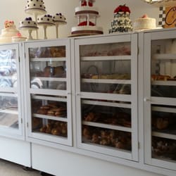 La Central - Great selection of bakery items