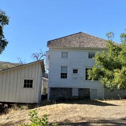 Tower House Historical District - 08.15.20 Camden House (side view)