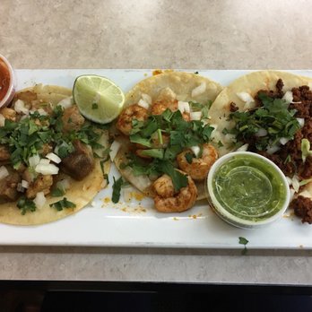 Tacos Rojas - Mexican Near Me - Roanoke, Virginia