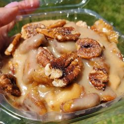 The Peach Cobbler Queen - Pecan Praline