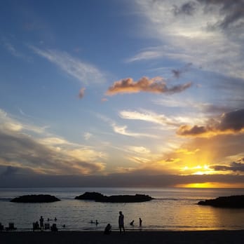 Longboards - Sunset while dining - Bars Near Me - Kapolei, Hawaii