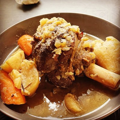 Aux Anysetiers du Roy by null