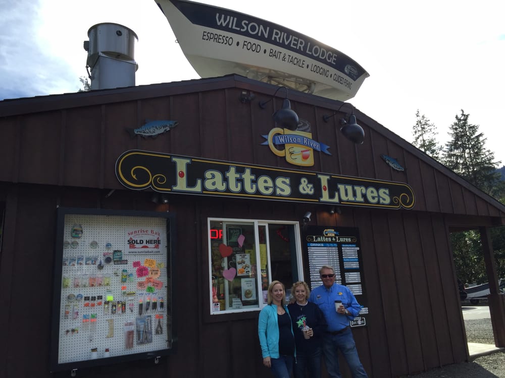 Wilson River Lattes & Lures Logo
