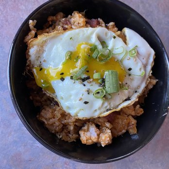 Taps and Hops Eatery - Happy hour, small, kimchi fried rice - Gastropubs Near Me - Kapaʻa, Hawaii
