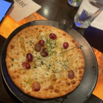 Crave Food & Drink - Grape and Apple Flatbread - Sushi Bars Near Me - Bloomington, Minnesota Crave Food & Drink - Grape and Apple Flatbread - Sushi Bars Near Me - Bloomington, Minnesota