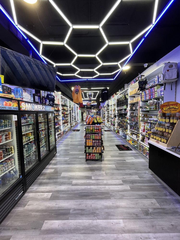 SMOKERZ DEPOT ROYAL OAK Updated October 2024 306 S Main St, Royal