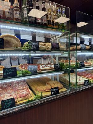 Famous Ben's Pizza by null