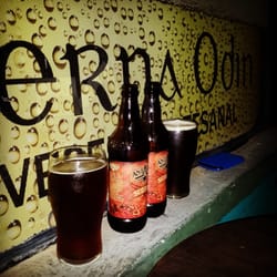 Taberna Odin - En Taberna Odin compartiendo unas Antares Scotch!