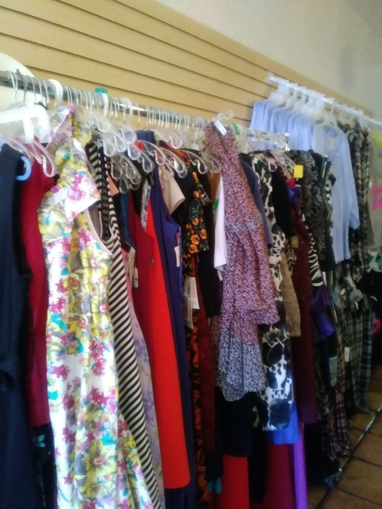 LIL MACY’Z 34 Photos 2326 Del Paso Blvd, Sacramento, California