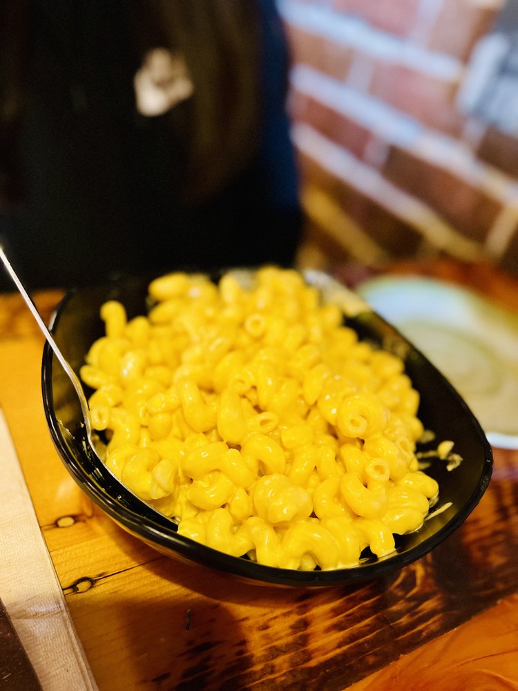 McGlinn's Public House