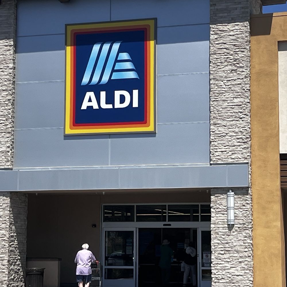 ALDI - Outside - Grocery Near Me - Laguna Woods, California