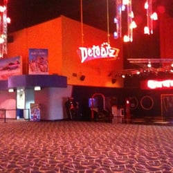 Hollywood Theatres