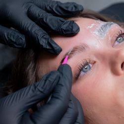 Screamin Peach - South Fort Collins - Brow lamination process