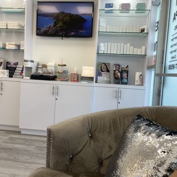 Dream Med Spa - Waiting area - Medical Spas Near Me - Tustin, California Dream Med Spa - Waiting area - Medical Spas Near Me - Tustin, California