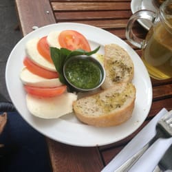 Roscoff Deli - Caprese appetizer