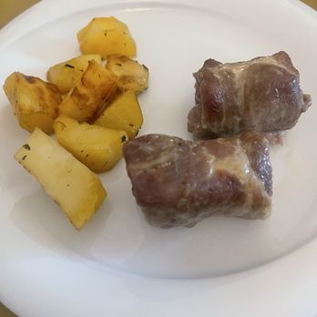 Donna Maria Trattoria - The main dish sautéed potatoes with wrapped beef meat - Cafeteria Near Me - Tricase, LE