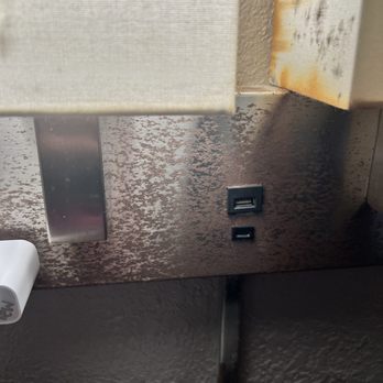 Red Roof Inn - Rush and mold from one of the laps by the beds - Hotels Near Me - St George, South Carolina