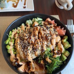 SALMON POKE
