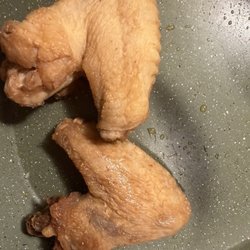 Sun Kitchen - The Worst Order Of Fried Chicken Wings I've Ever Seen.