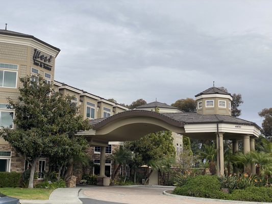 West Inn & Suites by null